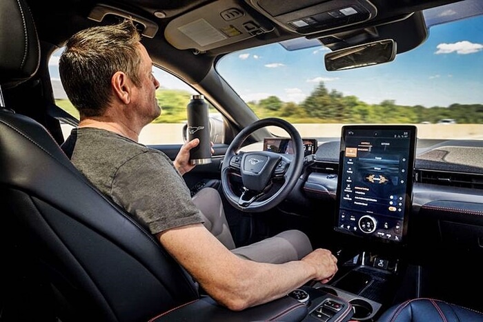 La función de asistencia al conductor Co-Pilot360 llega al Ford Mustang Mach-E 2021